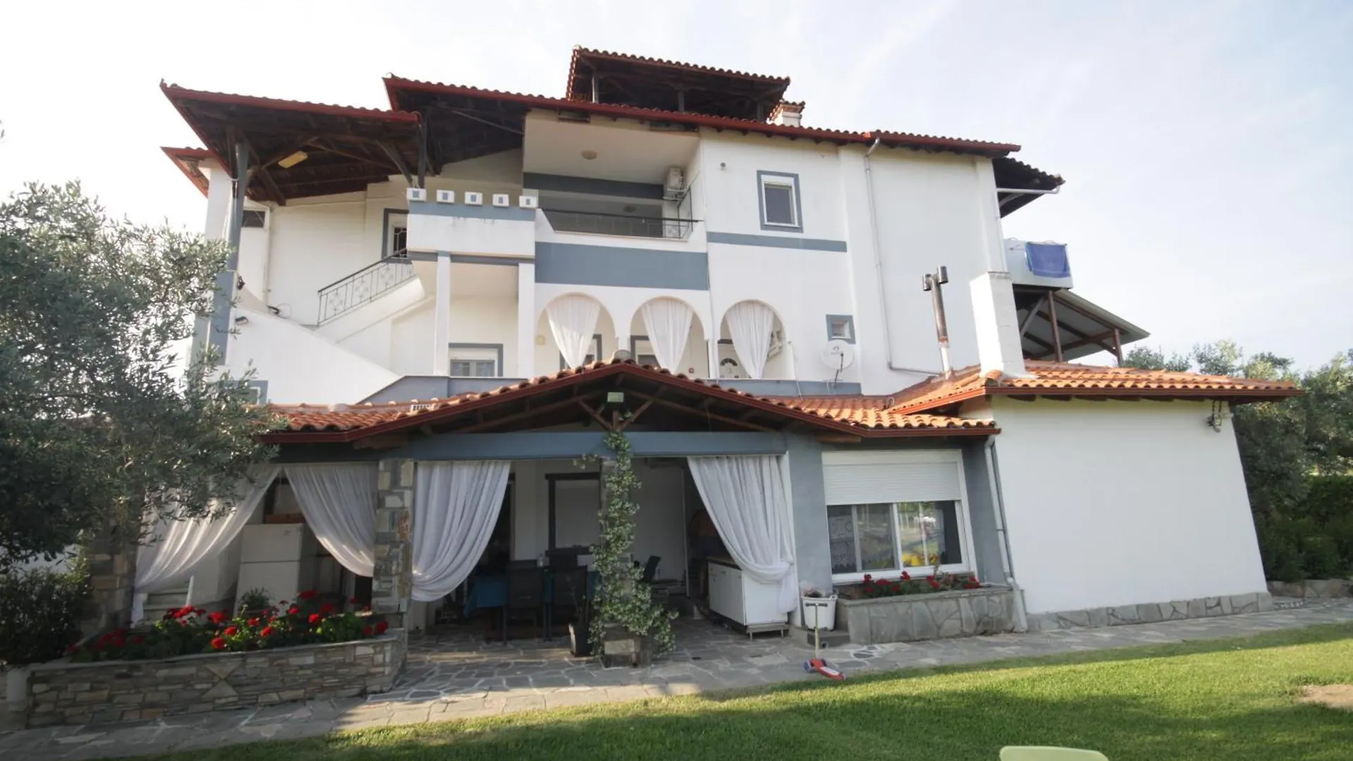 Zephyros Family Apartments 2 Ormos Panagias 0*,