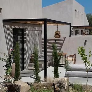 Pure Aparthotel