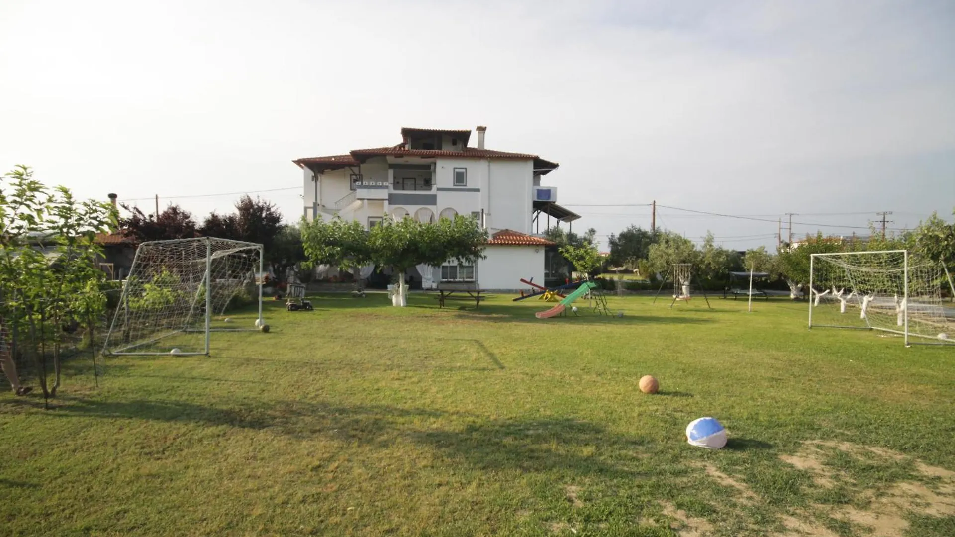Zephyros Family Apartments 2 Ormos Panagias Grecja
